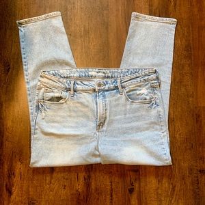 Old Navy Power Straight Jeans